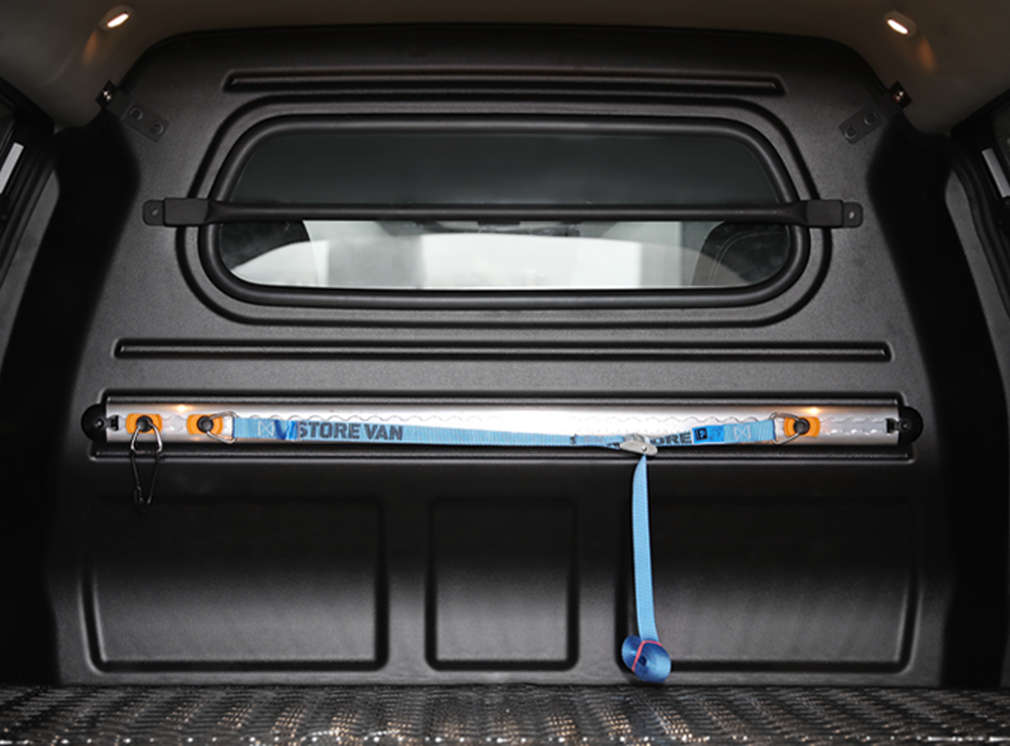 고정 트랙바 [QM6 QUEST]