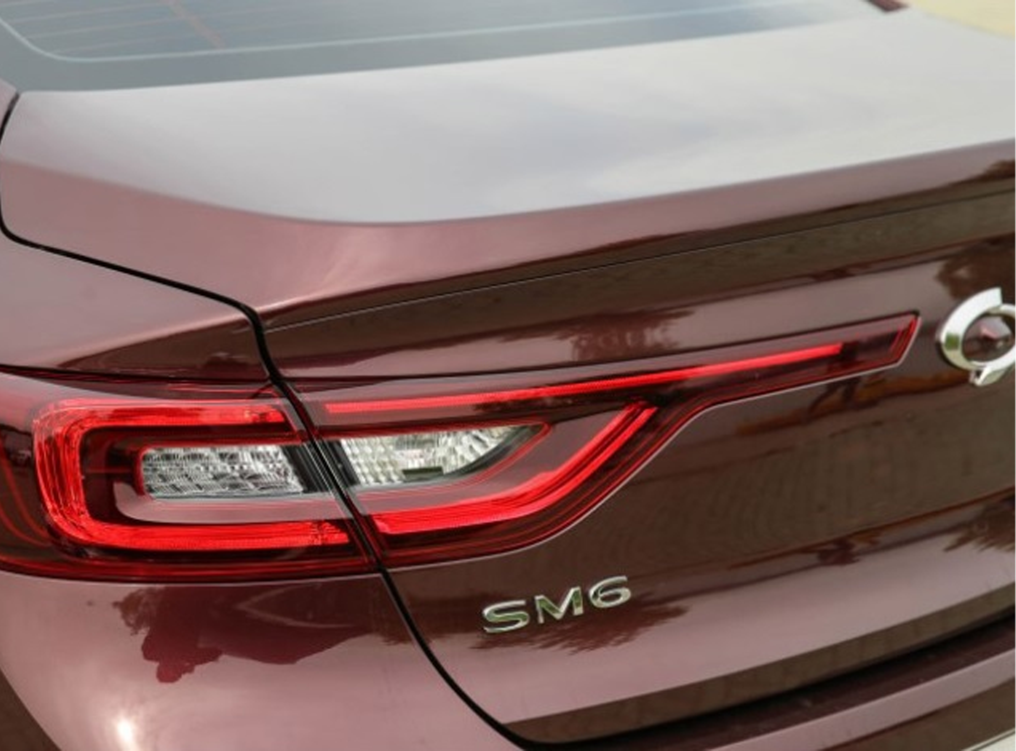 [SM6] 리어 스포일러 (보르도 레드)